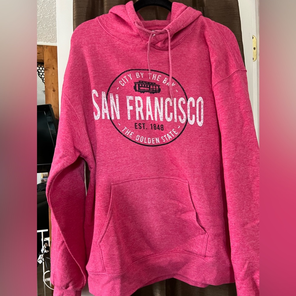 San Francisco souvenir hoodie.